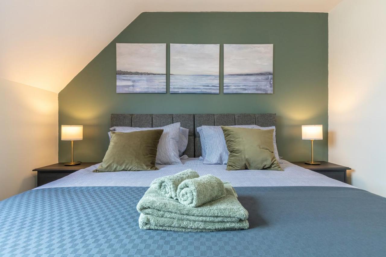 4 Bed City House With Private Garden And Parking Winchester Exteriér fotografie